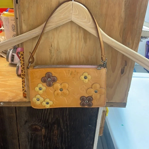 Louis Vuitton Lexington Fleurs Vernis Pochette vintage woman’s purse - Picture 2 of 16